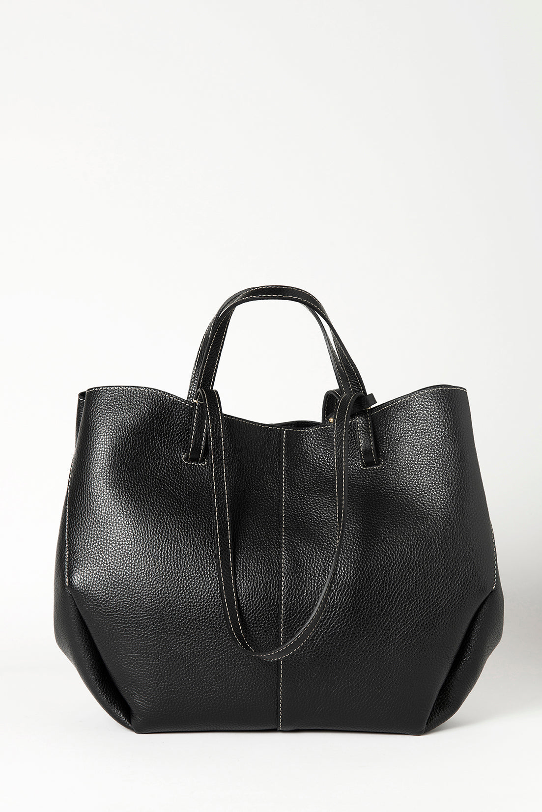 Elegant tote bag crafted from premium Italian leather, featuring a stylish, timeless design. Perfect for daily use or special occasions.