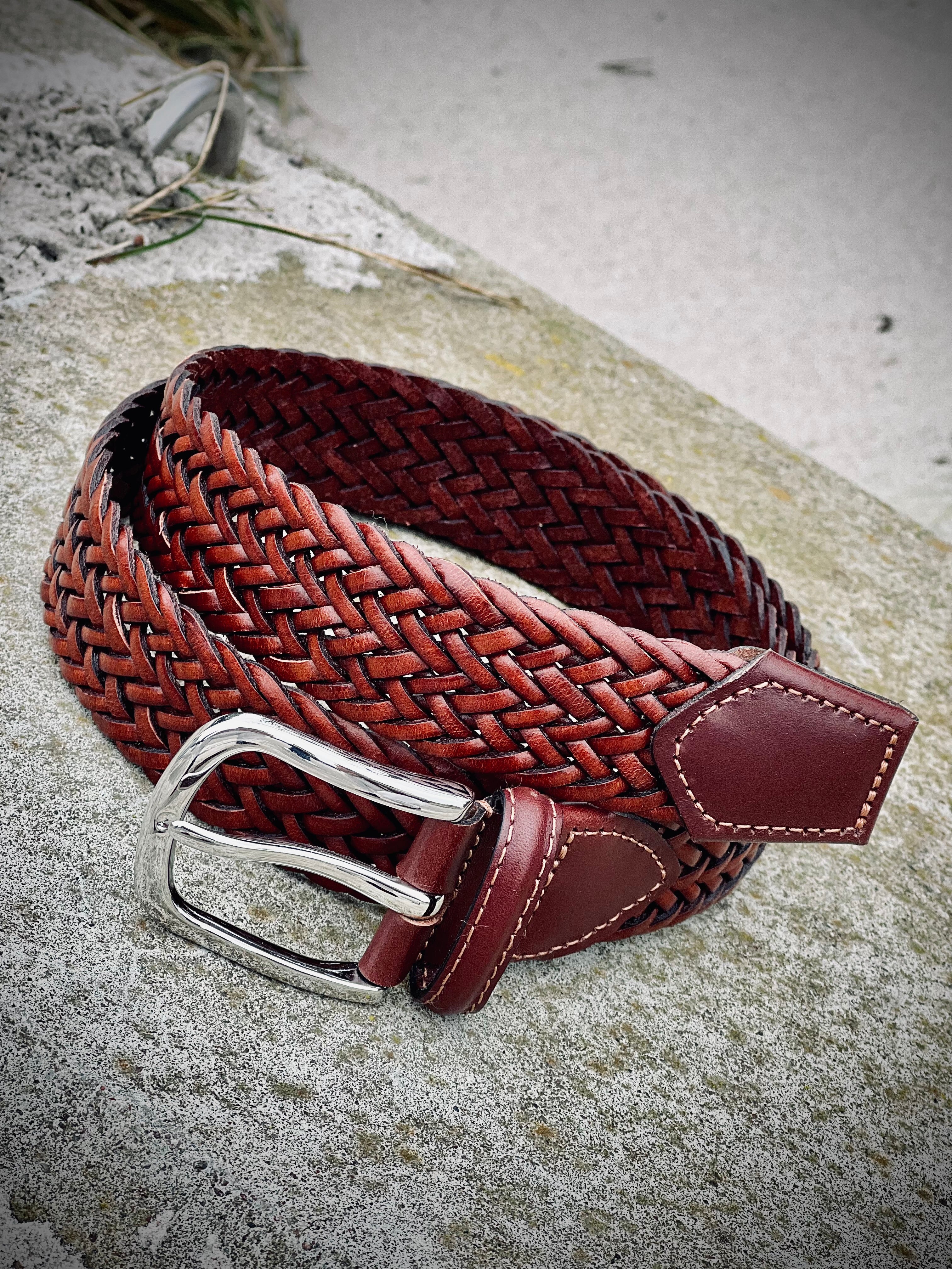 Flätat brunt läderbälte byAxel tillverkat i Italien