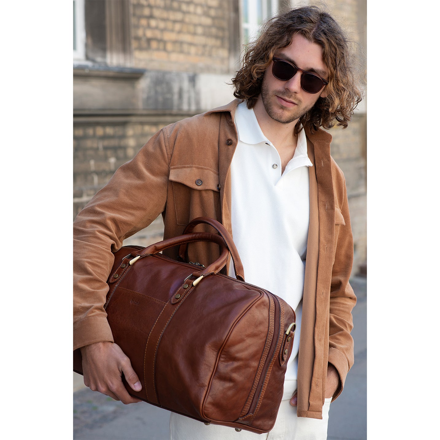 Weekend best sale holdall mens