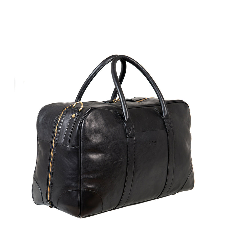 byAxel svart weekend bag i läder tillverkad i Italien.